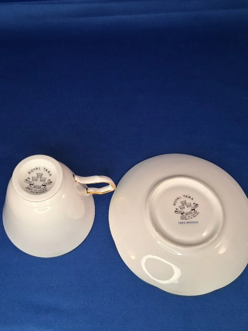 Royal Tara Fine Bone China 6 Pc Set/4 Teacups 2 Saucers Celtic Tara Brooch Eire